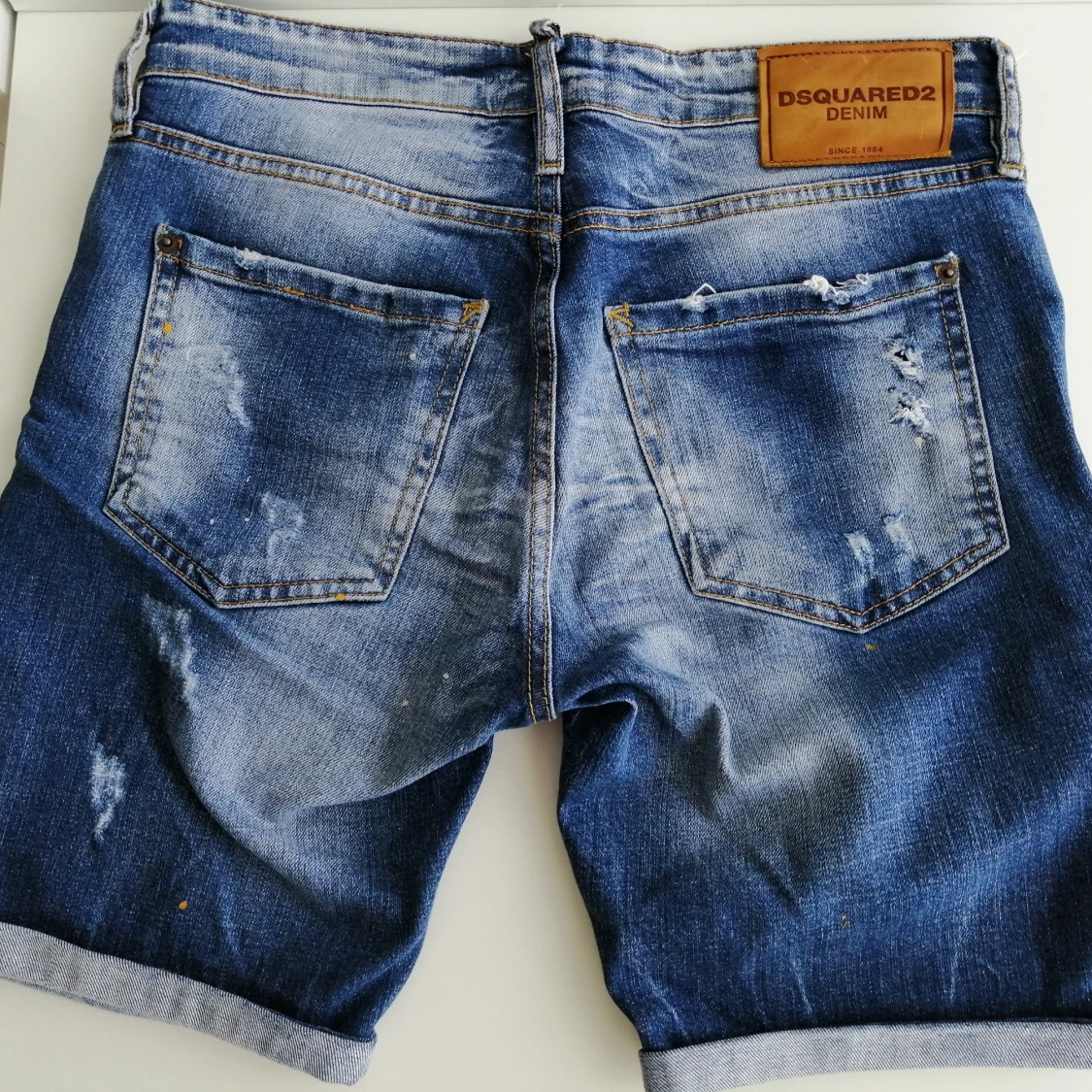 Dsquared2 men shorts slim fit IT48 - 90