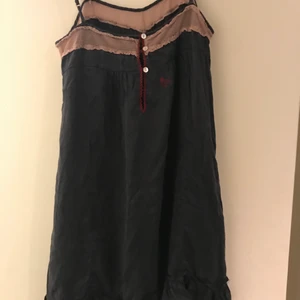 Odd Molly klänning - Väldigt fint skick nästan aldrig använd storlek 2. Erbjuder leverans 