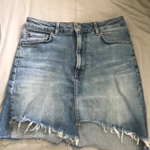 Kjol storlek s - Blå jeans kjol ifrån bikbok storlek s 200kr +frakt