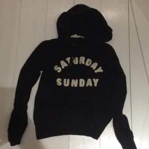 Tjocktröja - Tjocktröja i nyskick 🦋