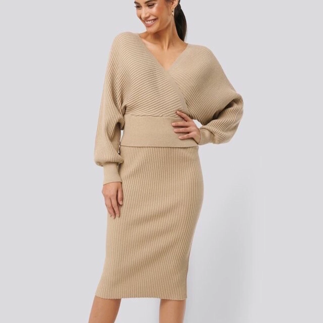 NA-KD glitter set, crop top, high waist  - 90