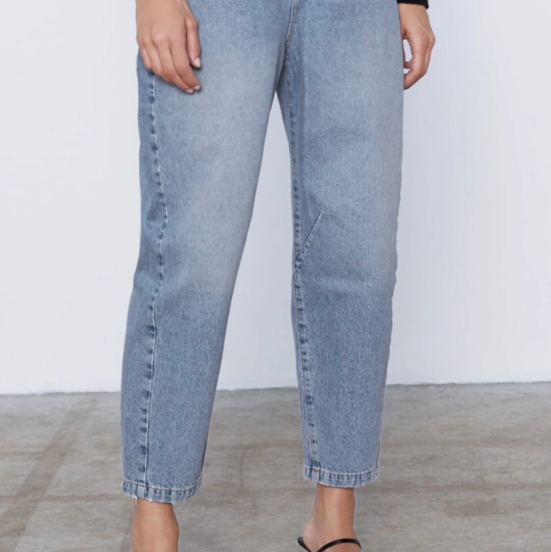 Jeans från zara oanvända  - 90