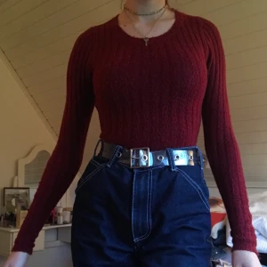 Långärmad topp - Långärmad topp från Forever 21. Stl S, mjukt material. 49kr + frakt. :)