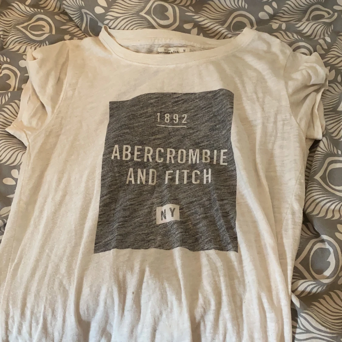 Abercrombie & fitch tshirt