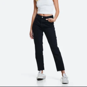 Säljer från bikbok -  nya! Säljer för 400kr köptes för 599kr! Jättefina i strlk XS