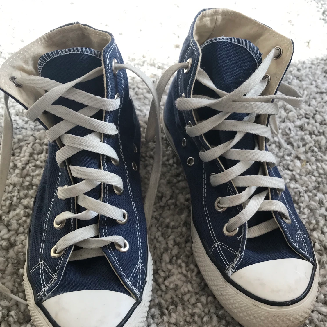 Mörkblå converse - 91