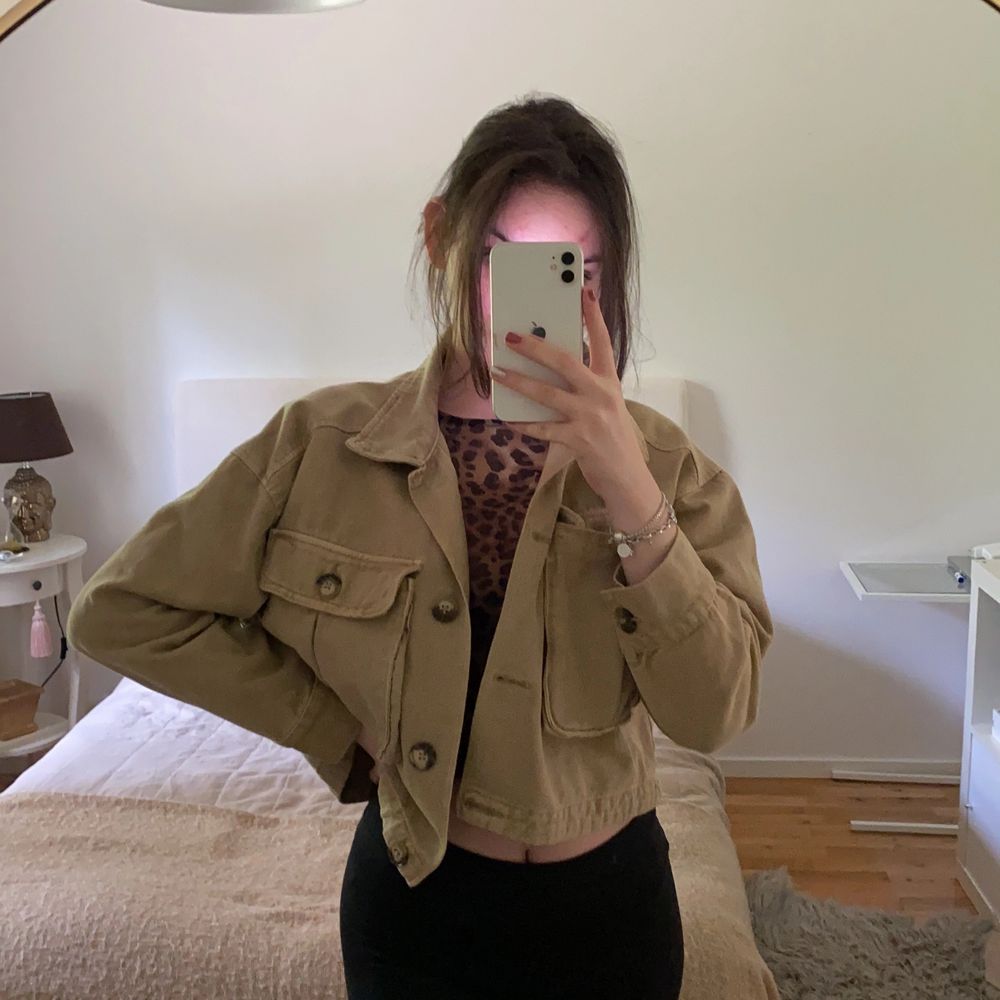 Beige jacka! - Gina Tricot | Plick Second Hand