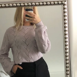 Lila tröja - Super fin tröja står strl L men passar mig som är S