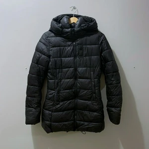 G-star jacka - Varm vinterjacka från G-star, figurnära. Ej dun, men mycket varm. Nypris ca 1900.-