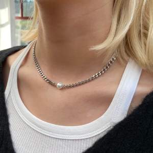 Halsband i rostfritt stål!❤️ Går att få längre/kortare! Frakt INGÅR i priset🥰