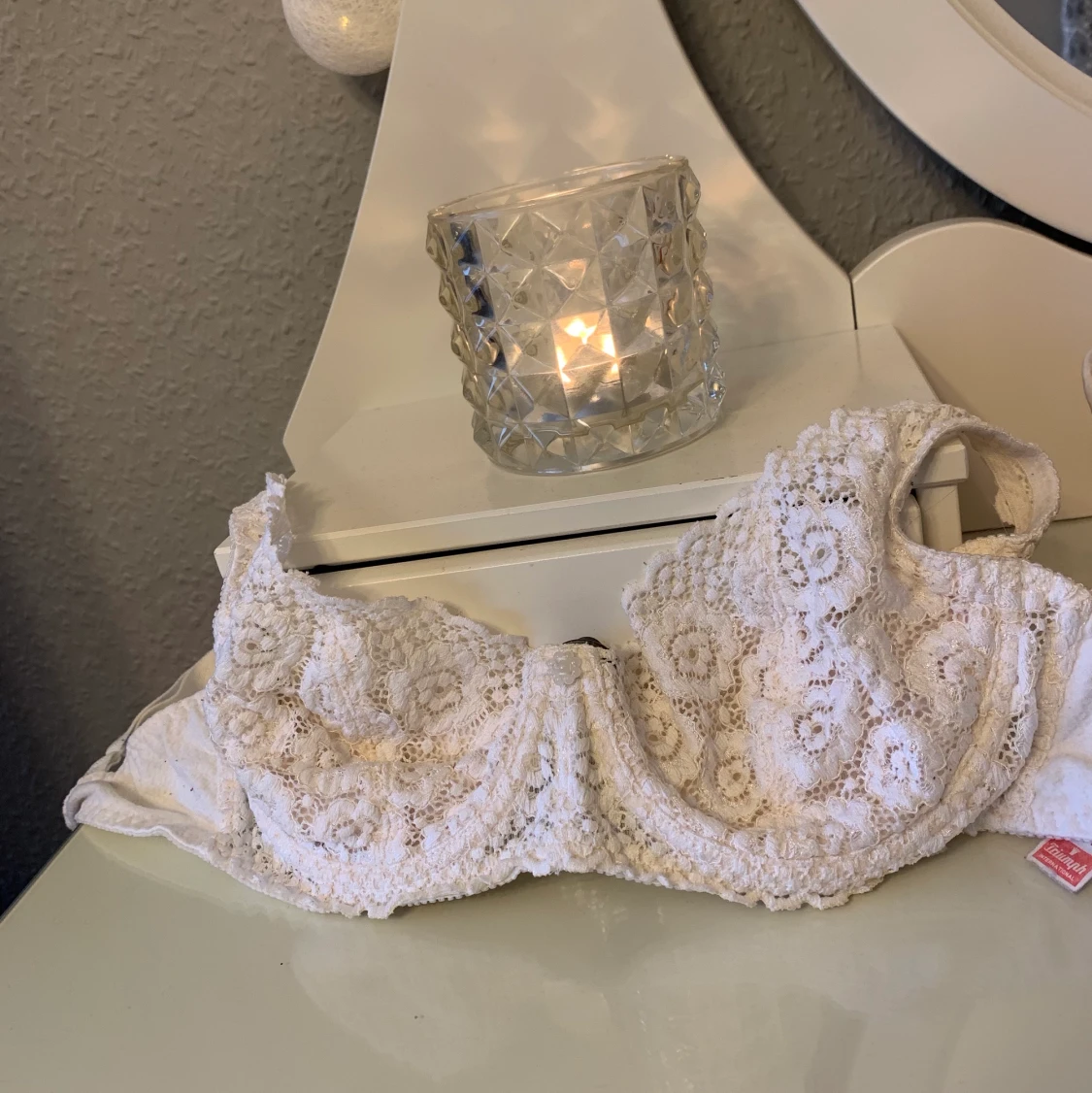 Jättesöt Triumph spetsbh 75 B