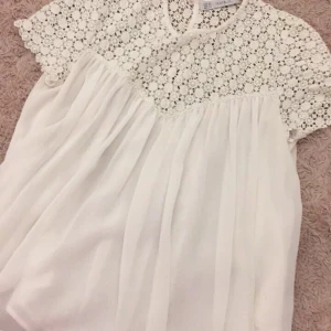 Säljer kläder - Säljer en blus. Storlek XS, mycket fin 