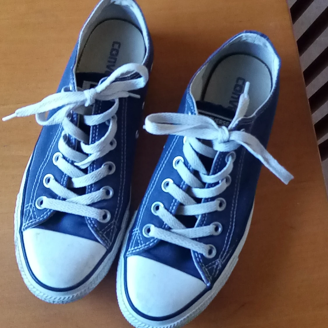 Blåa converse storlek 39 - 90