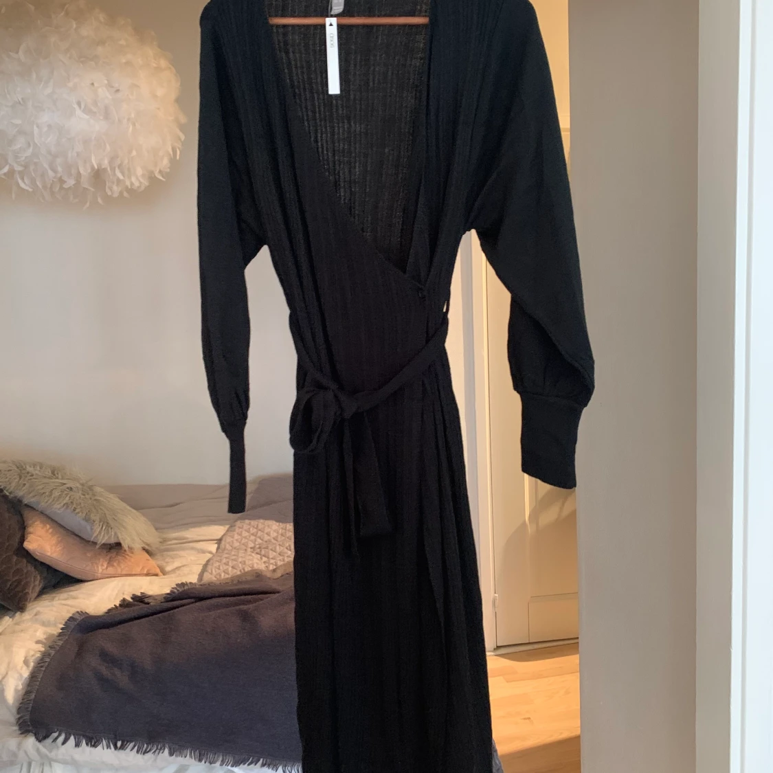 Supersnygg stickad klänning i storlek 38, slutsåld i butik - 91