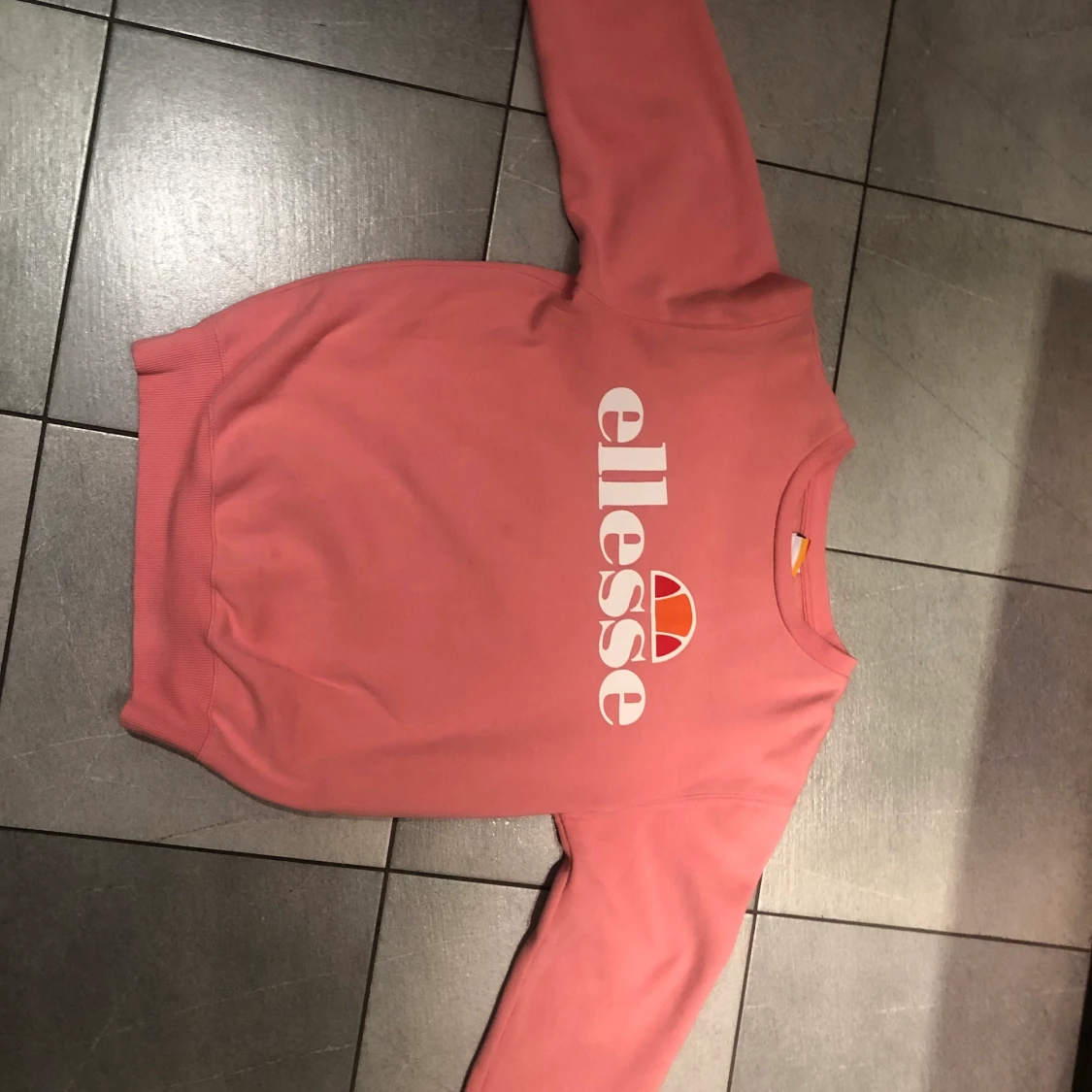 Ellesse collage tröja