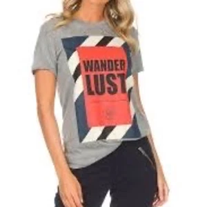 By malene Birger t-shirt - Näst intill oanvänd t-shirt från by malene Birger. Slutsåld nästan över allt. Frakt tillkommer och priset kan diskuteras :)