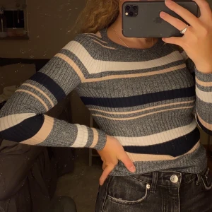 Långärmad tröja - Söt randig långärmad tröja 