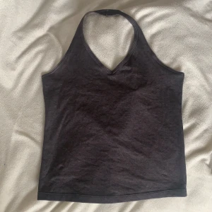 Vintage tröja  - Vintage tröja med bar rygg. Storlek M. Väldigt bra skick