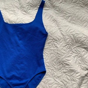 Body från Zara - Body från Zara! Kommer tyvärr inte till användning. Köpare står för frakt! 💗💗