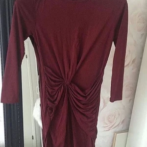  - Klänning från bikbok  