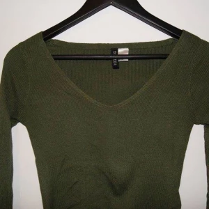  - Urringad tight tröja med mycket stretch! 