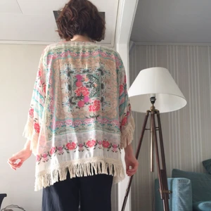  - Tunn kimono som jag fick i present för länge sen. Passar de flesta storlekar🦑