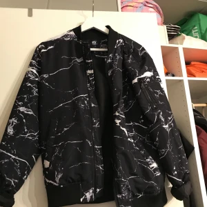  - Bomber jacka från bershka 