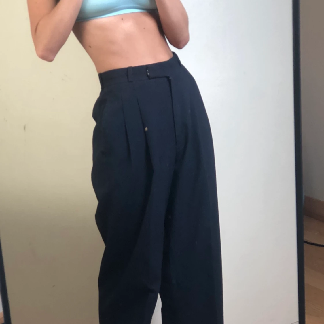 Mörkblå kostymbyxor - 91