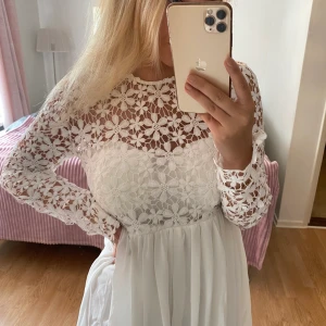 Vit klänning - Aldrig använd, bara testad!