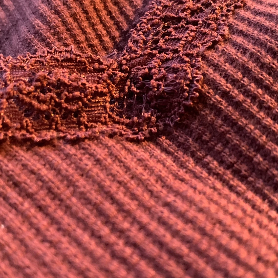 Gullig vinröd v-ringad tröja🥰 - 90