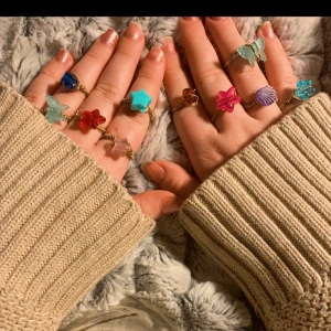 Ringar - Ringar med olika motiv! Så söta!✨🧚‍♀️🌿🌻⭐️🍃🌹