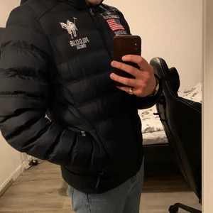Vinsten polo club puffer jacket - Size: M Color: navy blue Condition: 9,5/10