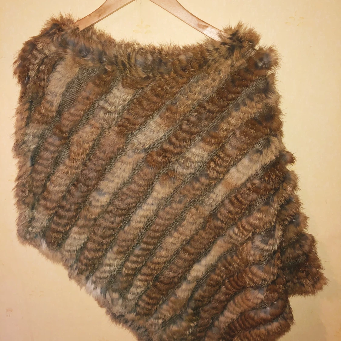 Päls Poncho, Hollies - 90