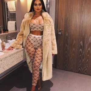 FENDI inspirerat set - Fanny Lyckman x Missguided. Toppen är endast använd en gång. ALLA har trott att jag har Fendi på mig, ingen ser skillnad. Så sjunt snyggt set 🔥🔥