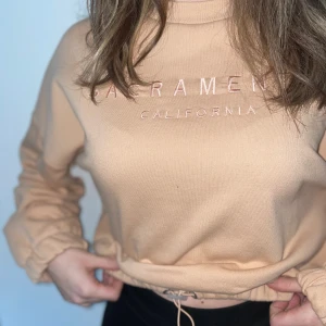 Hoodie - Hoodie från chiquelle storlek S. Kan justeras där nere. 