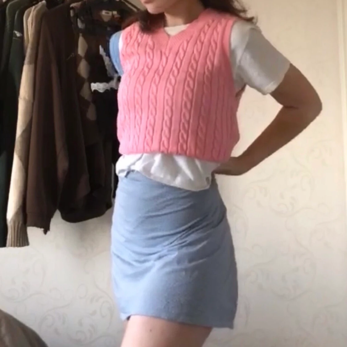 Rosa stickad väst  - 90