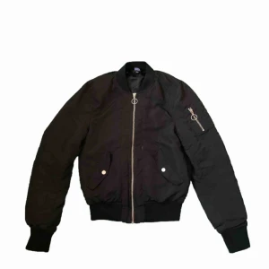  - En hm bomber! säljer då den är förliten