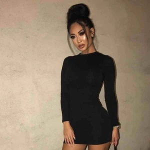  - Tight svart klänning Storlek xs Från ginatricot Bra skick