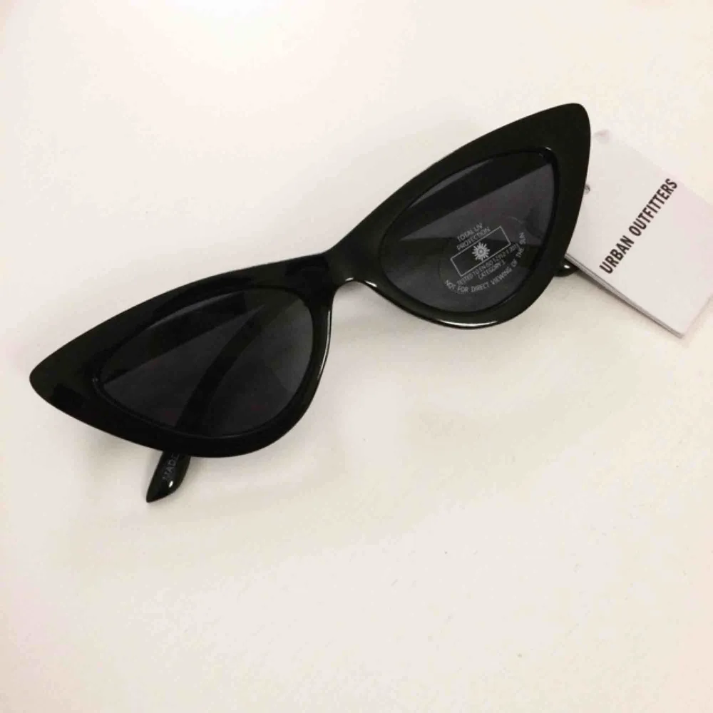Svarta Cateye-glasögon från Urban Outfitters. Aldrig använda🌻. Accessoarer.