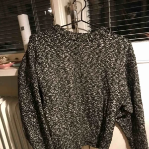  - Snygg stickad tröja från zara