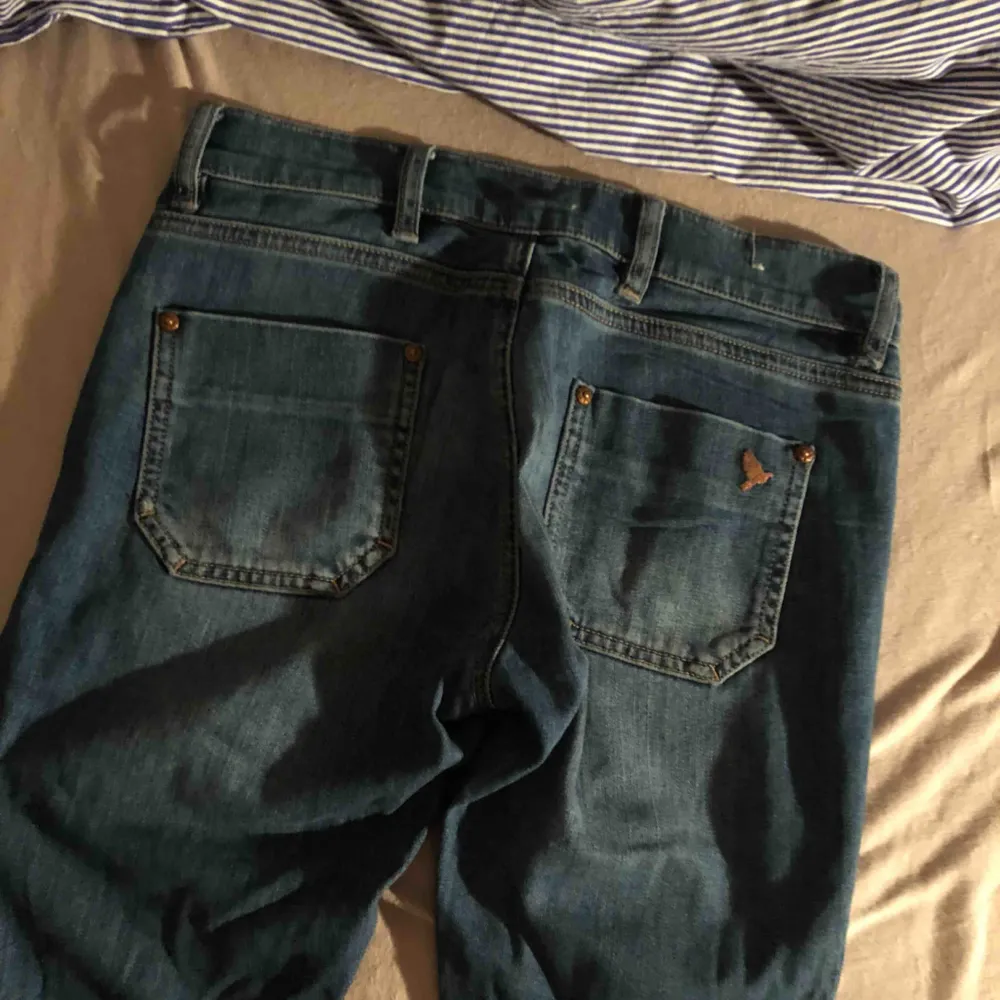 Made in heaven (MiH) jeans. Två trasiga hällar på vardera sida, syns ej när de är på.. Jeans & Byxor.