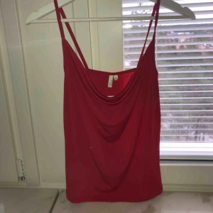  - Linne från Nelly i storlek xs. Oanvänd. 