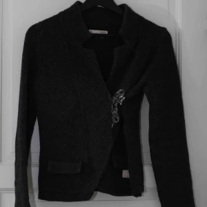  - Kofta från odd Molly i fint skick, nypris 1800kr