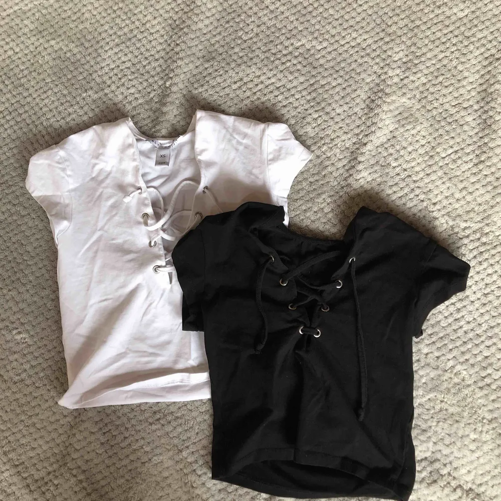 Två trendiga tröjor från Nelly. Använda inte längre då det inte är min stil. En för 100 eller båda för 180<3. Skjortor.