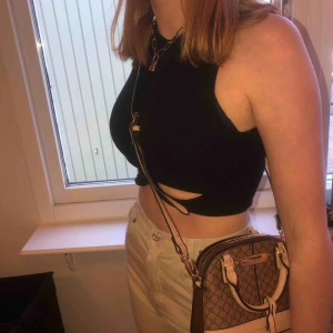  - Jätte fint linne som tyver är för litet för mig🥺❤️