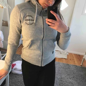  - Går kofta från Race Marin. Väldigt fint skick. Säljer för att den knappt används.. Köparen står för frakten 