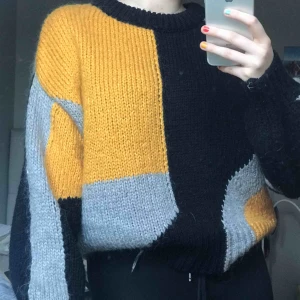  - Stickad tröja från Zara, passar mig som har S/M:)