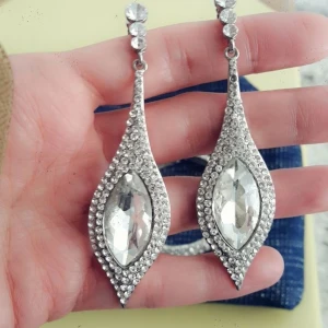 Smycke - Säljer min underbar smyckset. Örhänge, 2st ringar och armband 