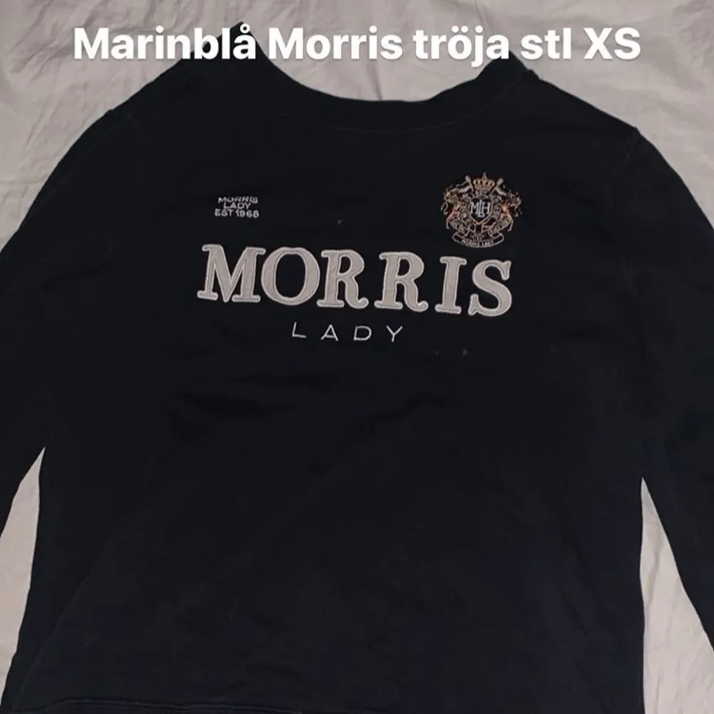 Marinblå Morris tröja i storlek Xs, använd men i fint skick, högsta bud får den, börjar på 500 kr. Tröjor & Koftor.