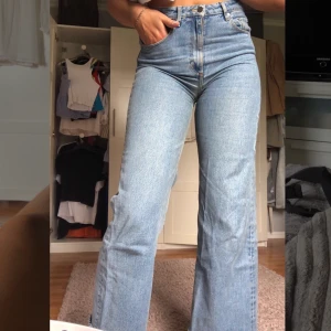Snygga boyfriend jeans  - Säljer nu dessa skit snygga ljusblåa boyfriend jeans, dom är raka och långa i benen och även rätt så vida. Köpta från hm, säljer dom nu då jag inte får användning för dom, men dom är i mycket bra skick. St 29-motsvarar st 36. 150kr+frakt🦋💙